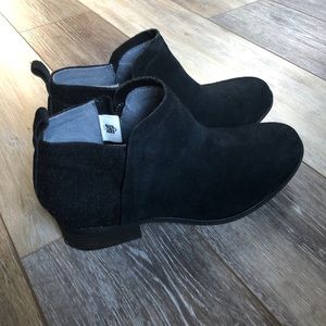 EUC TOMS Black Deia Ankle Boot
